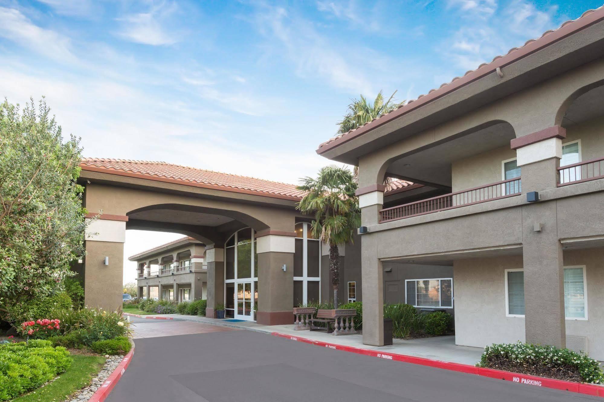 Hotel Baymont By Wyndham Modesto Salida Exterior foto